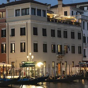 **** Hotel H10 Palazzo Canova Italy